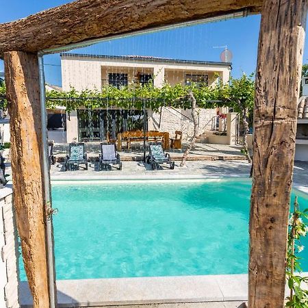 Vila House With Pool Poli Stare Nuoni Žminj Exteriér fotografie