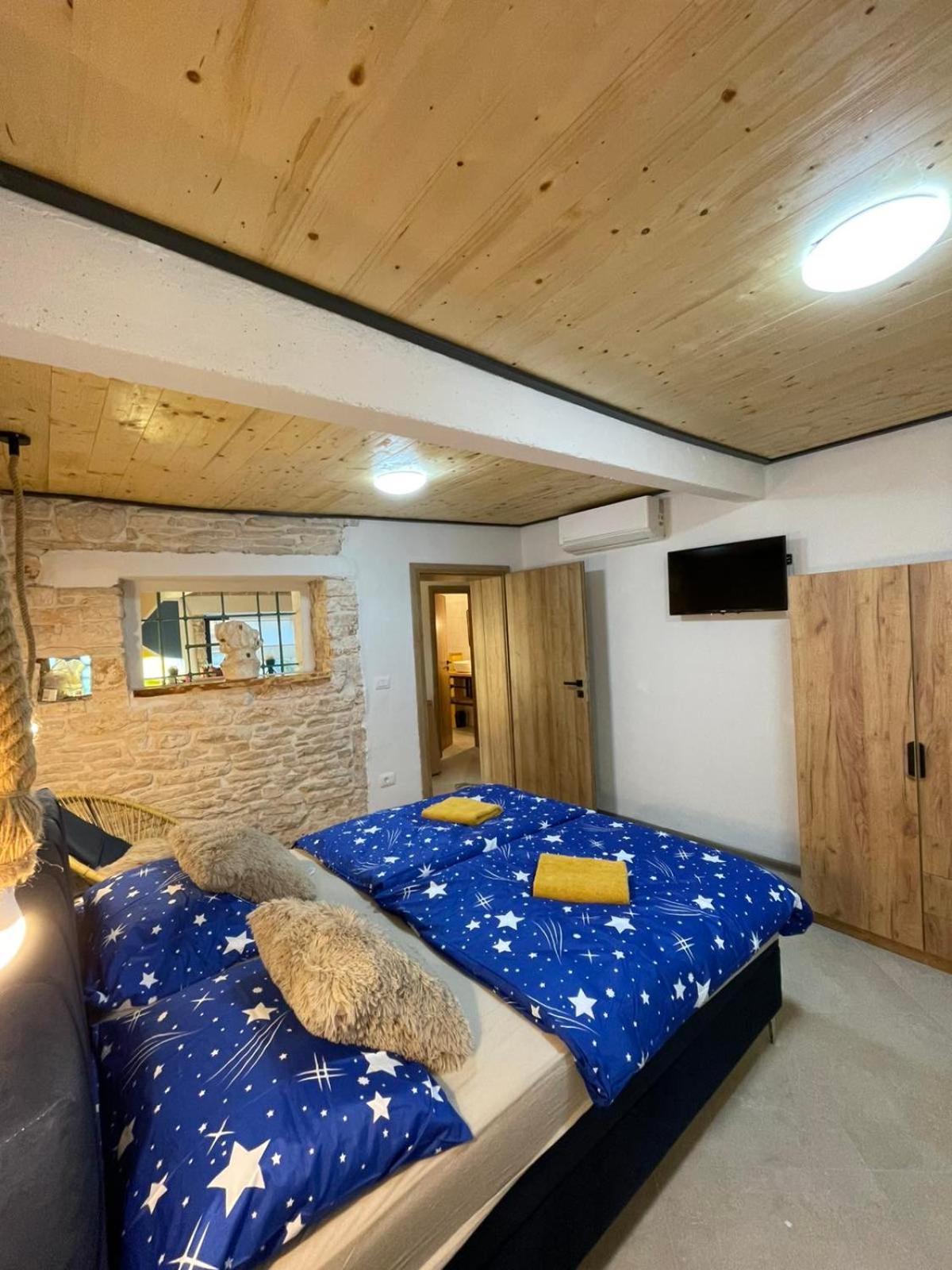 Vila House With Pool Poli Stare Nuoni Žminj Exteriér fotografie
